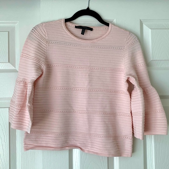 White House Black Market Light Pink Bell Sleeve Sweater size XSP (petite size) - Picture 5 of 9